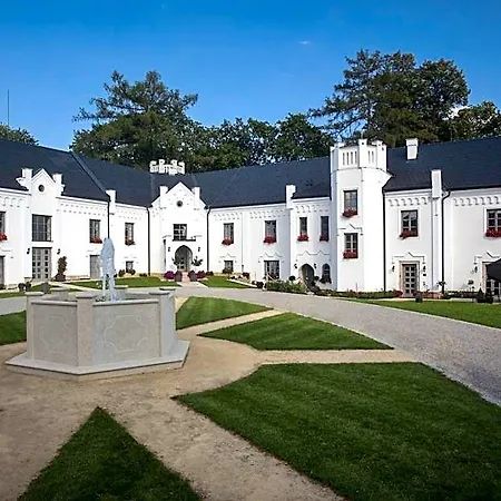 Zamek Kvasetice 4* Kutná Hora