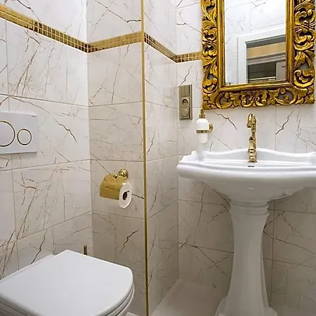 Zamek Kvasetice 4*