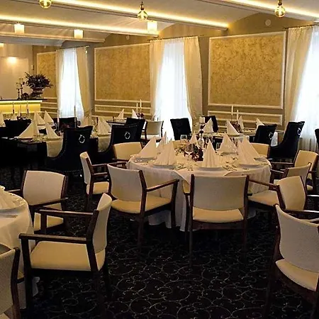 Zamek Kvasetice Hotel