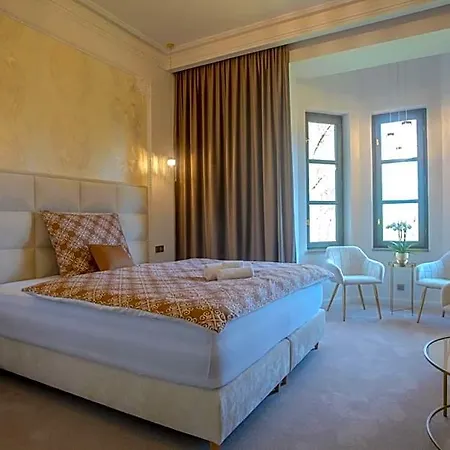 Hotel Zamek Kvasetice 4*